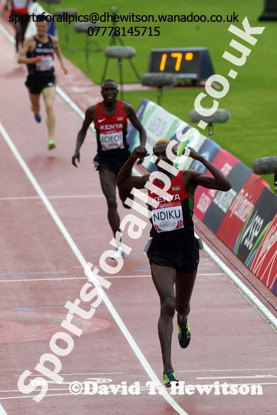 Caleb Ndiku (Kenya) wins the 5000 metres, 2014 Commonwealth Marathon, Glasgow. Photo: David T. Hewitson/Sports for All Pics
